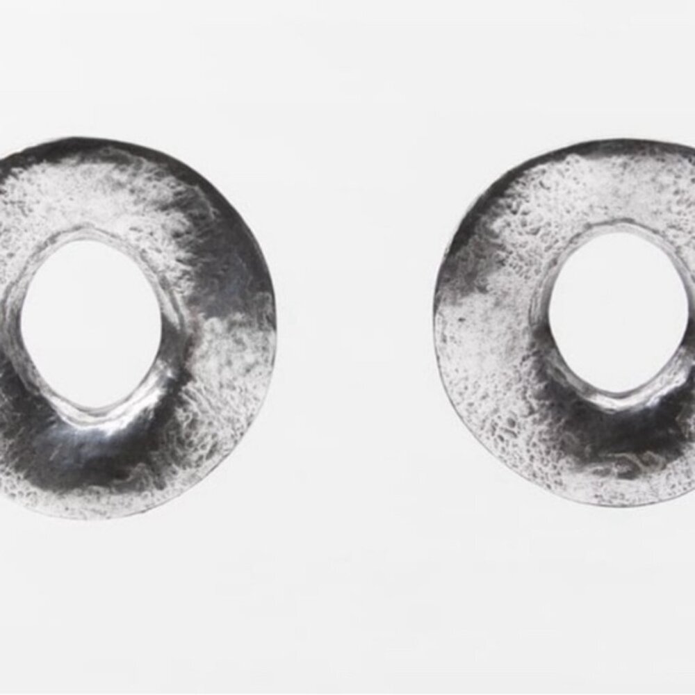 Zara earrings, irregular circle shaped silver NWT 🔥🔥✨💖💖 - Picture 2 of 7